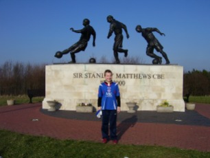A statue of Sir Stanley Matthews